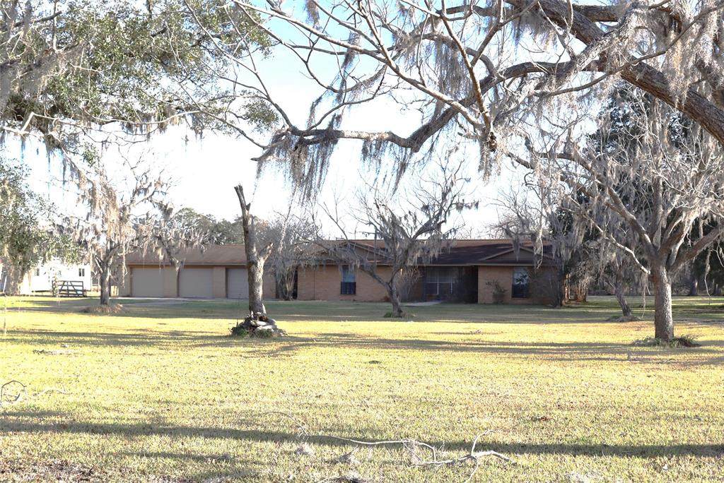 4860 County Road 652 - Photo 1