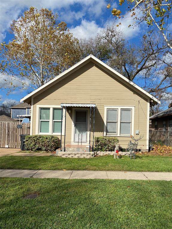 1118 Louise Street - Photo 1