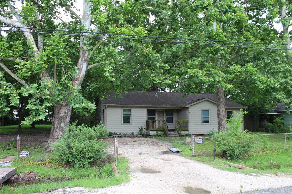 15817 Muskegon Street - Photo 1
