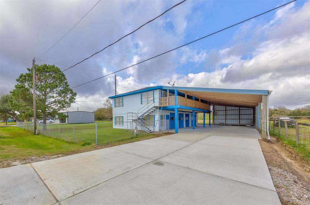 215 County Road 776 - Photo 1