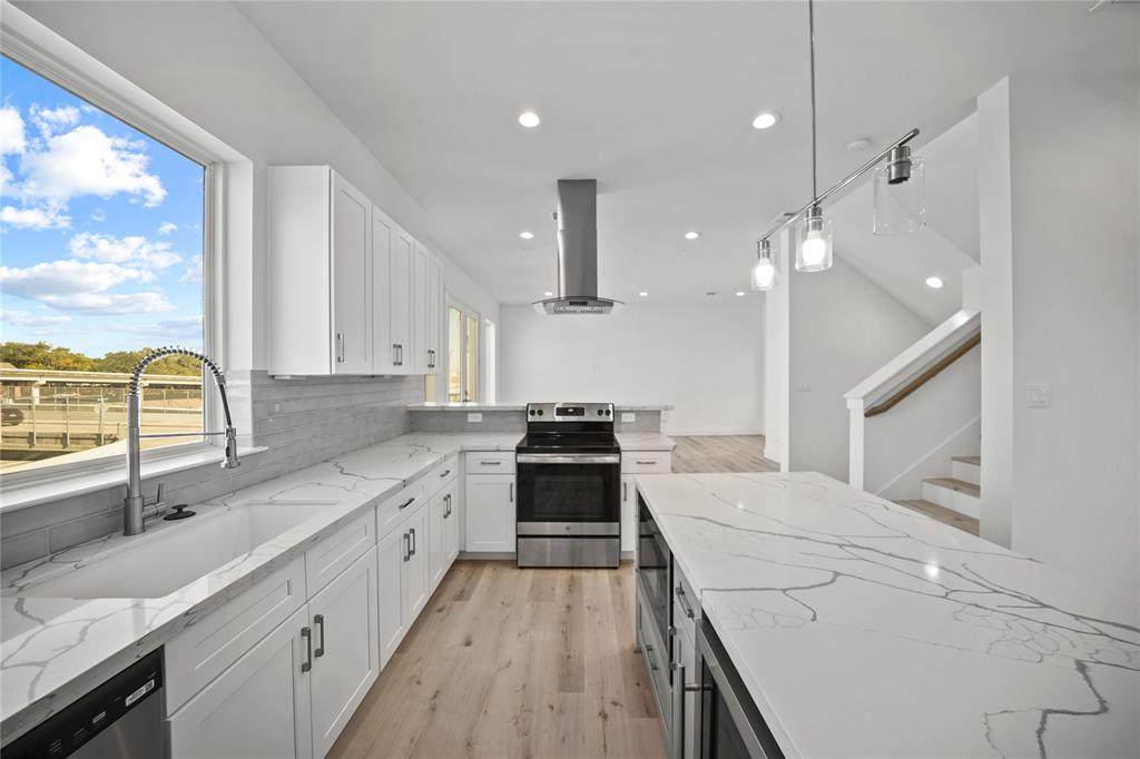 2920 Nance St - Photo 1