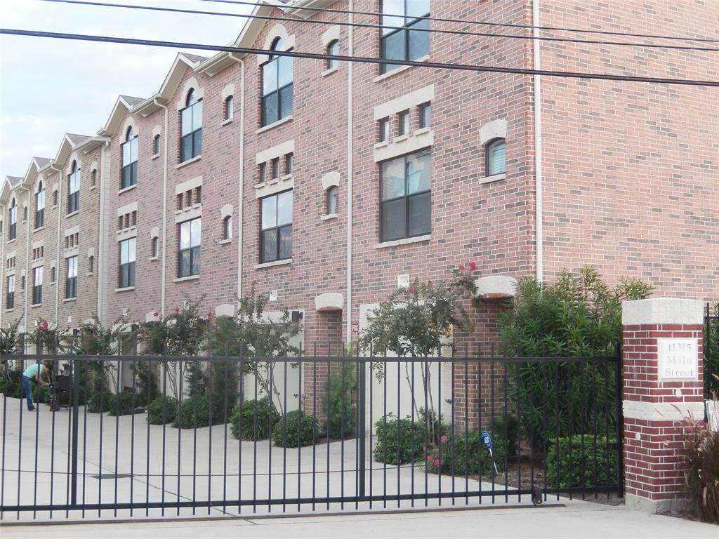 11315 Main Street - Photo 1