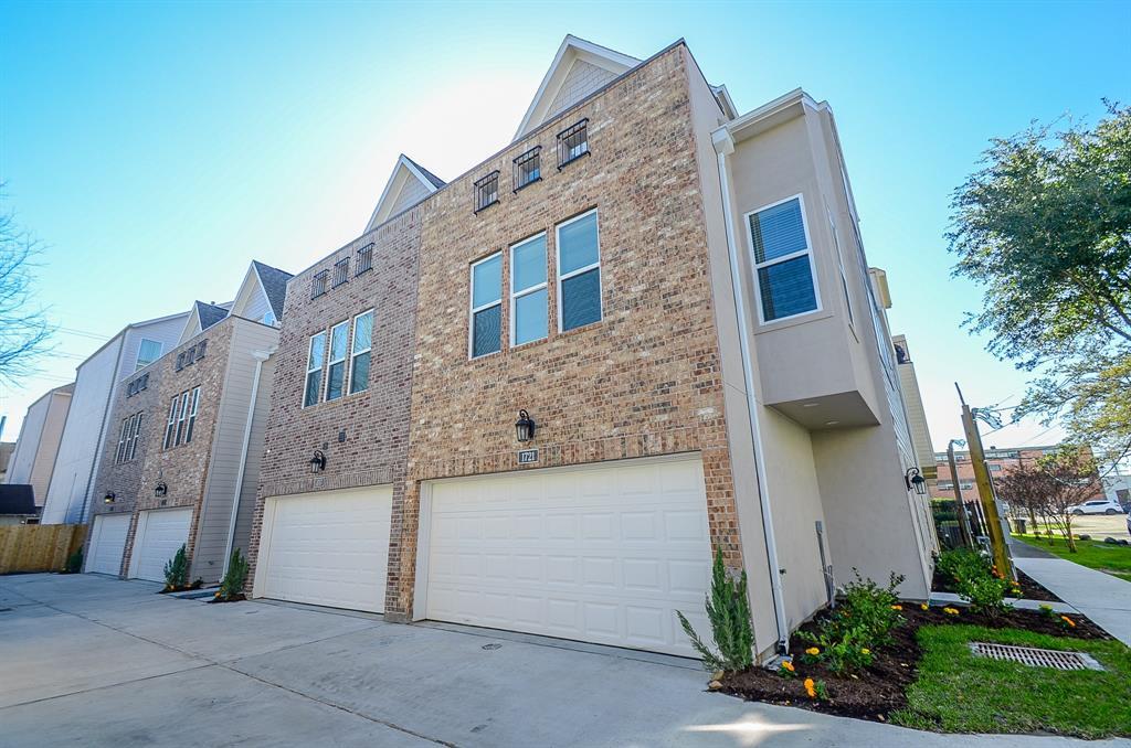 1721 Ovid Street - Photo 1