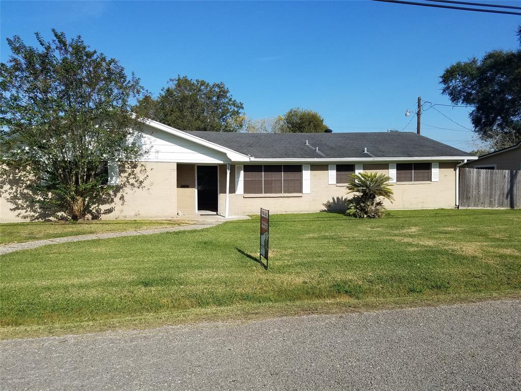 303 17th Street - Photo 1