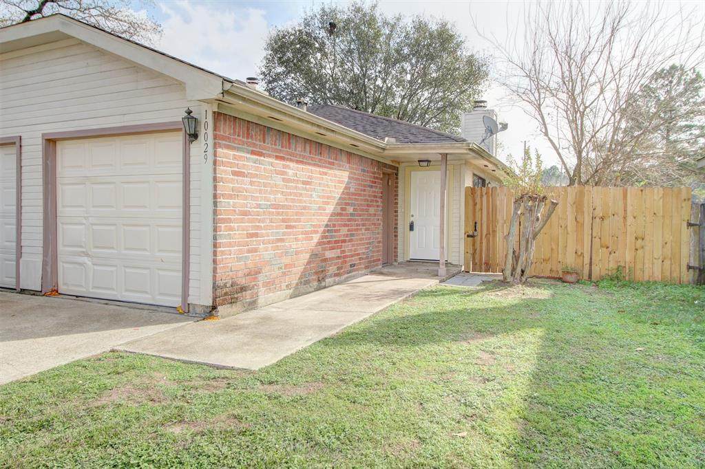 10029 Emerald Creek Drive - Photo 1
