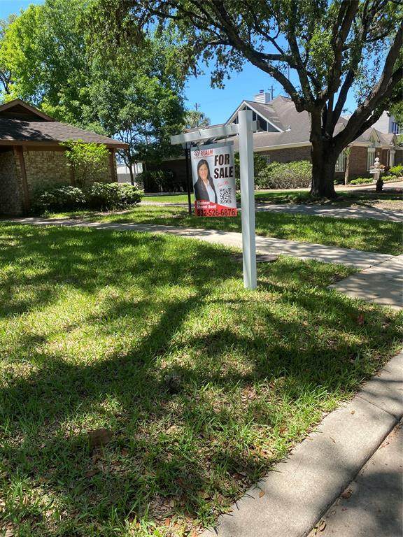 8447 Hunters Creek Drive - Photo 1