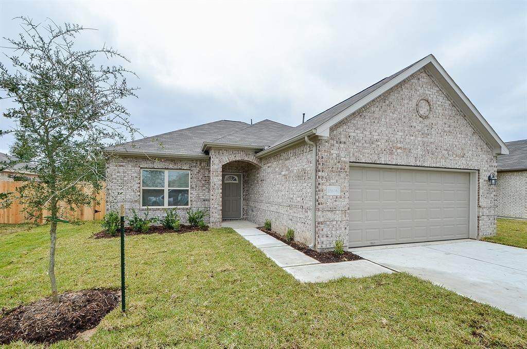 4309 Bayou Maison Circle - Photo 1