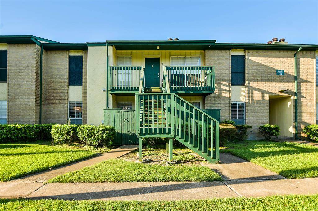1516 Bay Area Boulevard - Photo 1