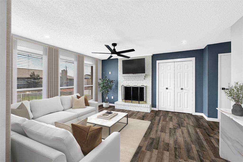 260 El Dorado Boulevard - Photo 1