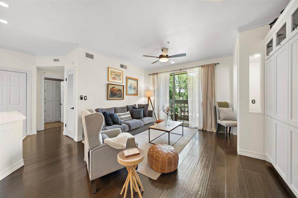 2111 Welch Street - Photo 1