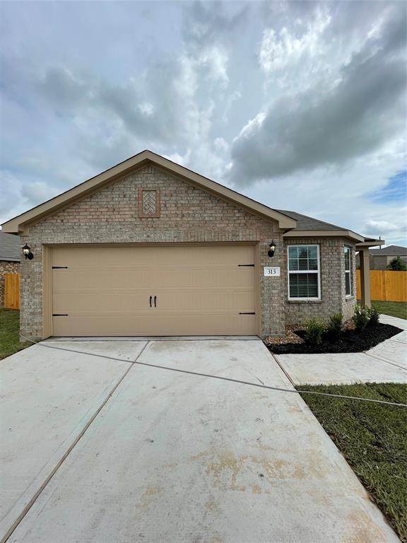 313 Wayne County Drive - Photo 1