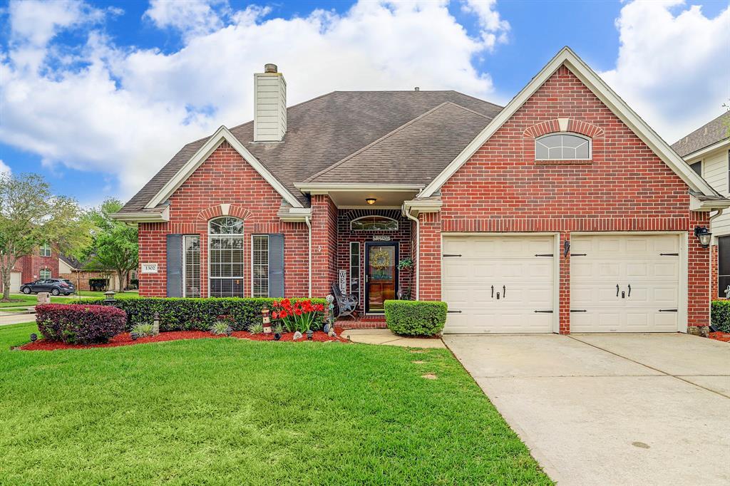 1302 Pine Stream Drive - Photo 1