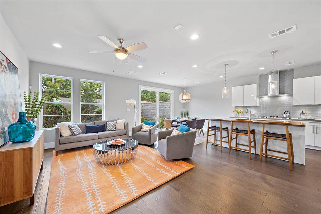 11611 Royal Ivory Crossing - Photo 1