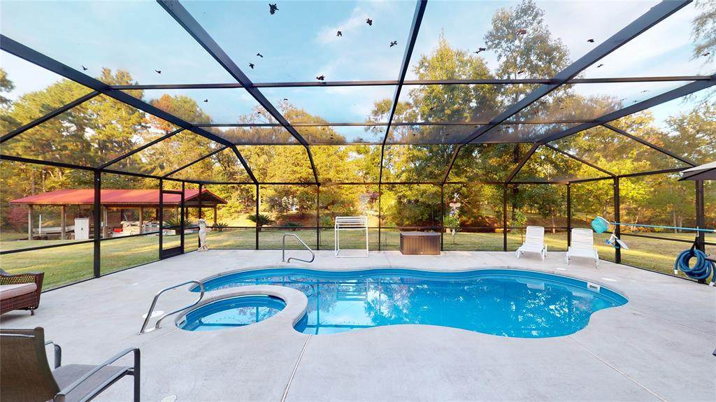 548 Creekside Drive - Photo 1