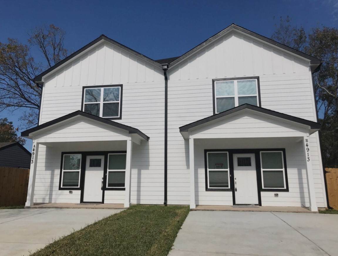 1118 5th Avenue - Photo 1