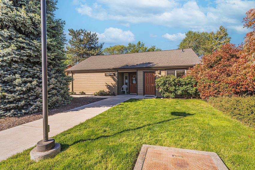 556 G Street - Photo 1