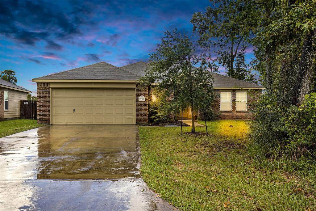 17189 Glen Oaks Drive - Photo 1