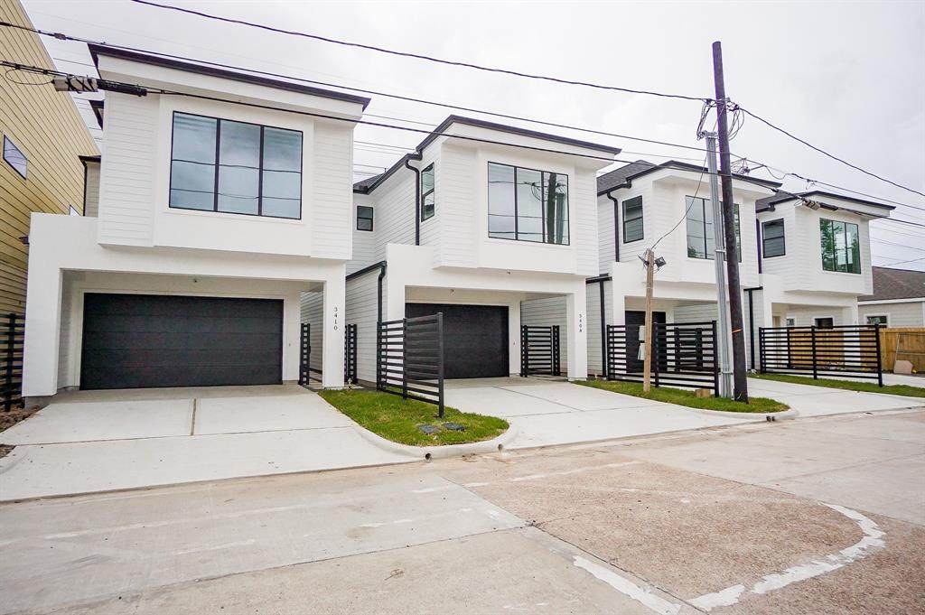 3406 Hardy - Photo 1