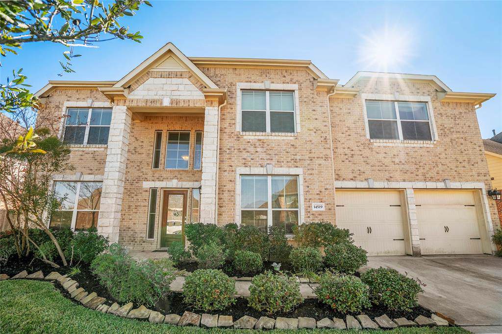 14519 Lakepointe Bend Lane - Photo 1
