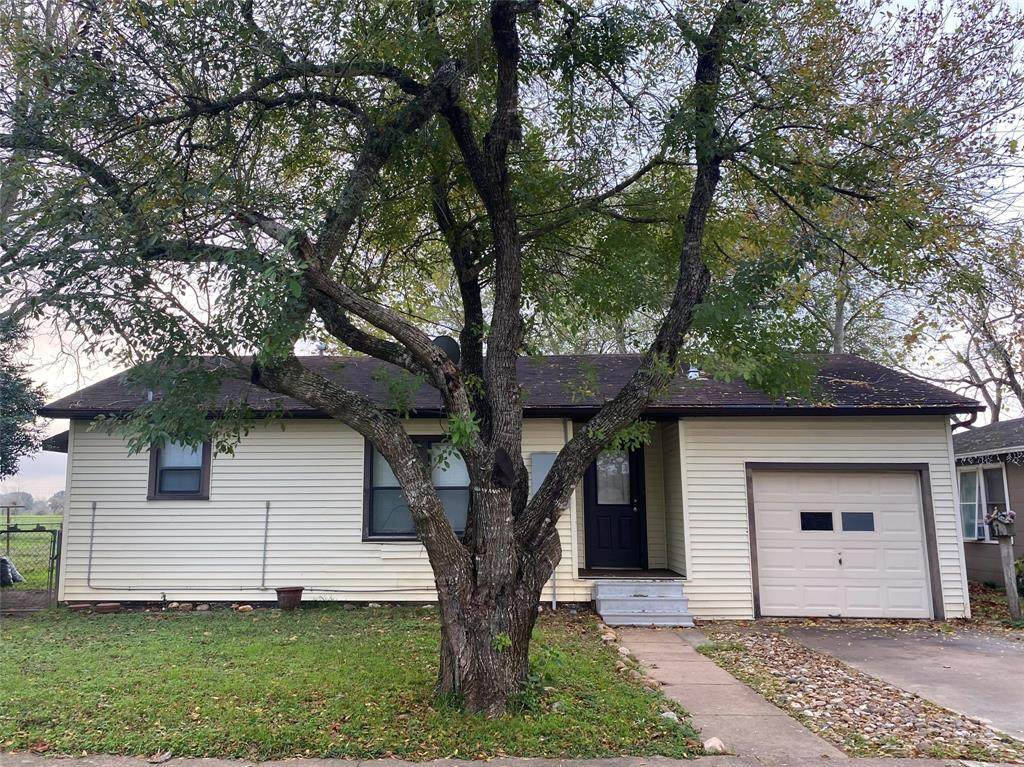 109 Irwin Drive - Photo 1
