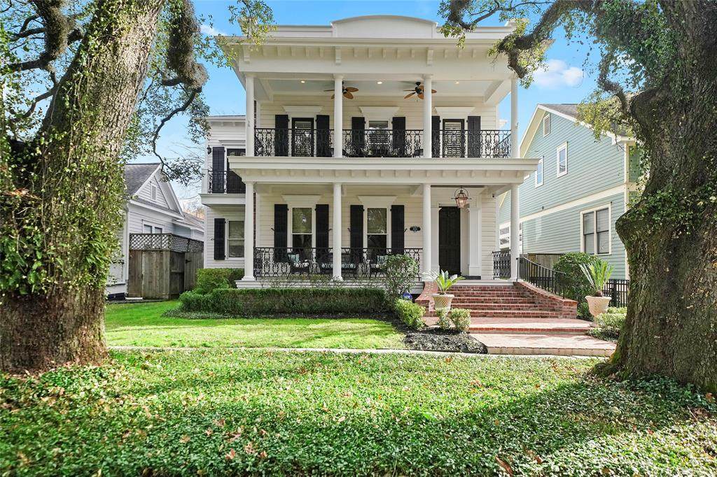 1424 Harvard Street - Photo 1