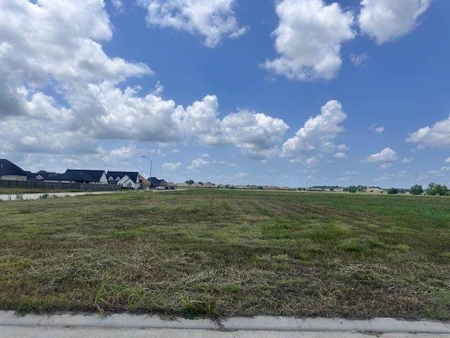 3600 Wakefield Lane - Photo 1