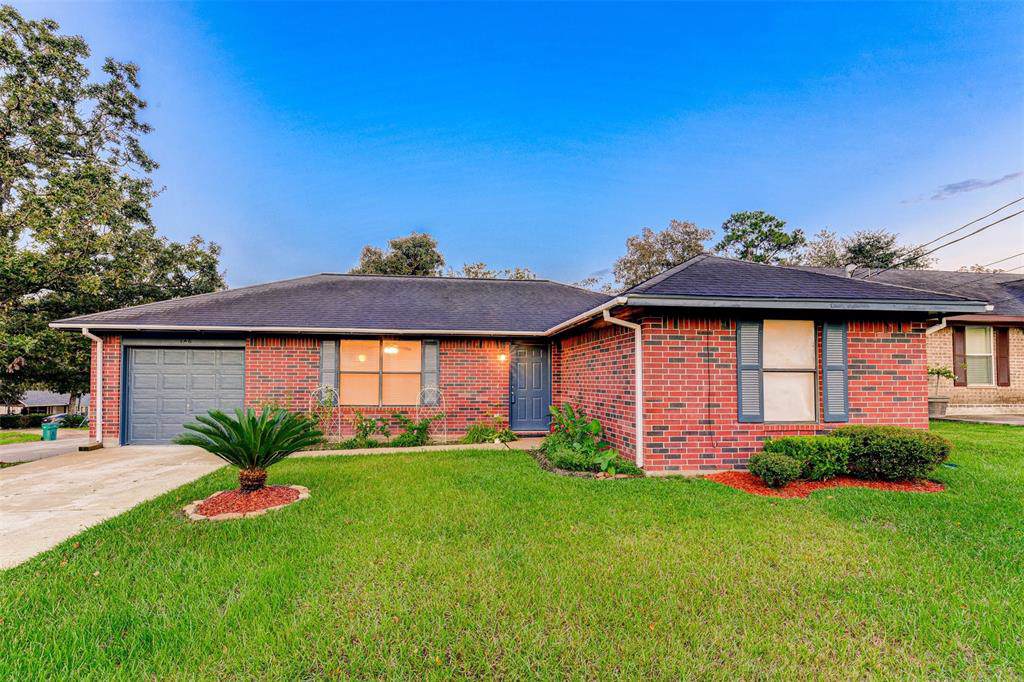 146 Forest Drive - Photo 1
