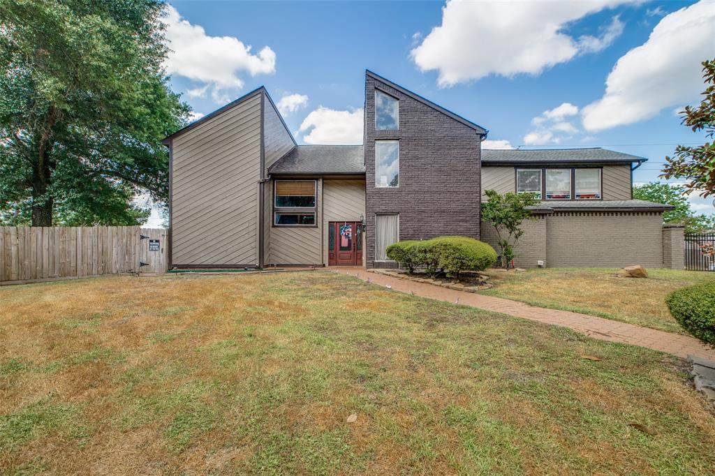 18303 Running Vine Lane - Photo 1