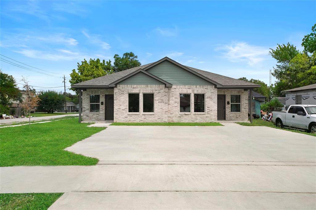 4205 Elmwood Street - Photo 1