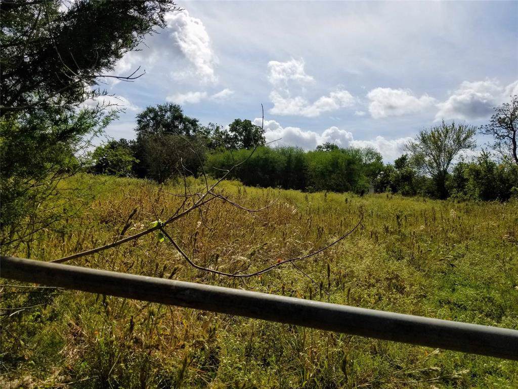 3567 Lynn Road - Photo 1