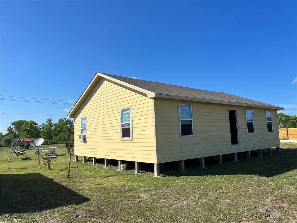 8410 Los Robles Avenue - Photo 1