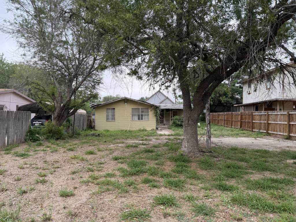 370 Gateway Drive - Photo 1