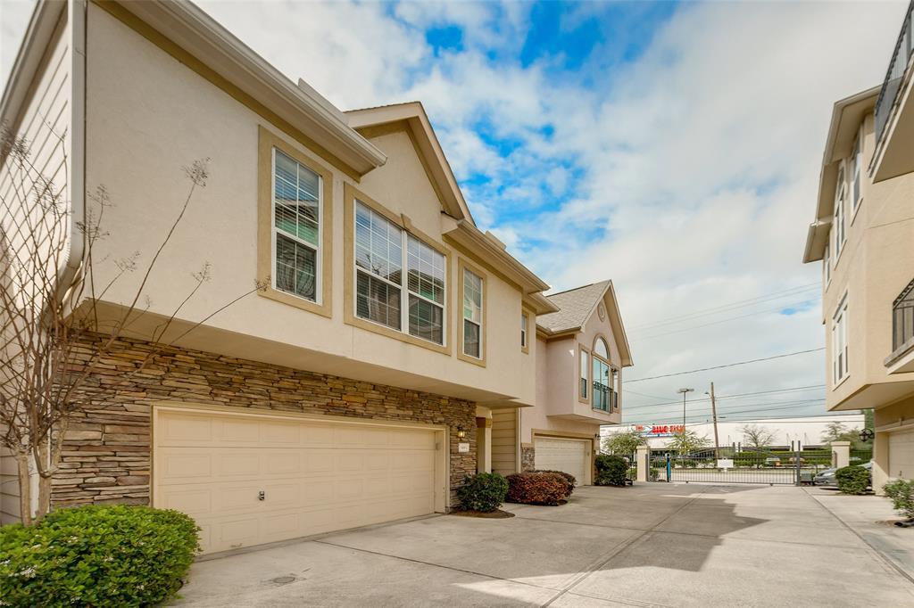 5819 Washington Avenue - Photo 1
