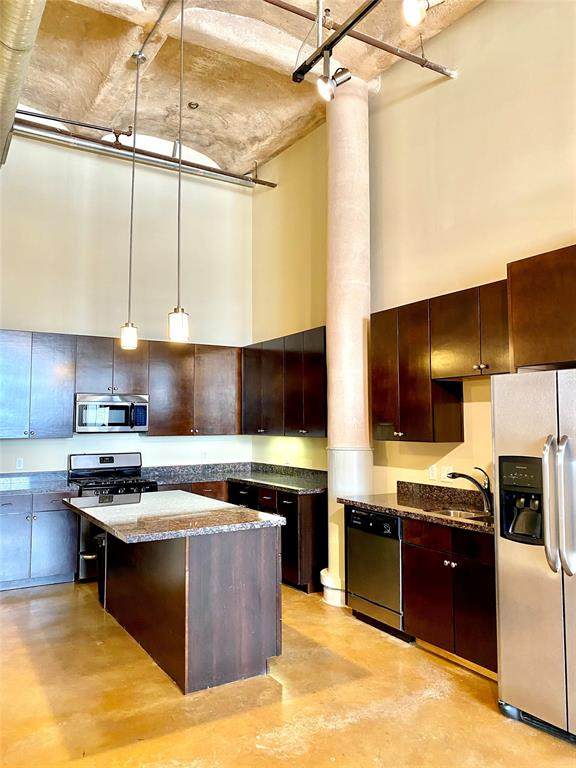 15 Chenevert Street - Photo 1