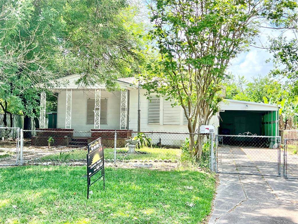 1205 11th Street - Photo 1
