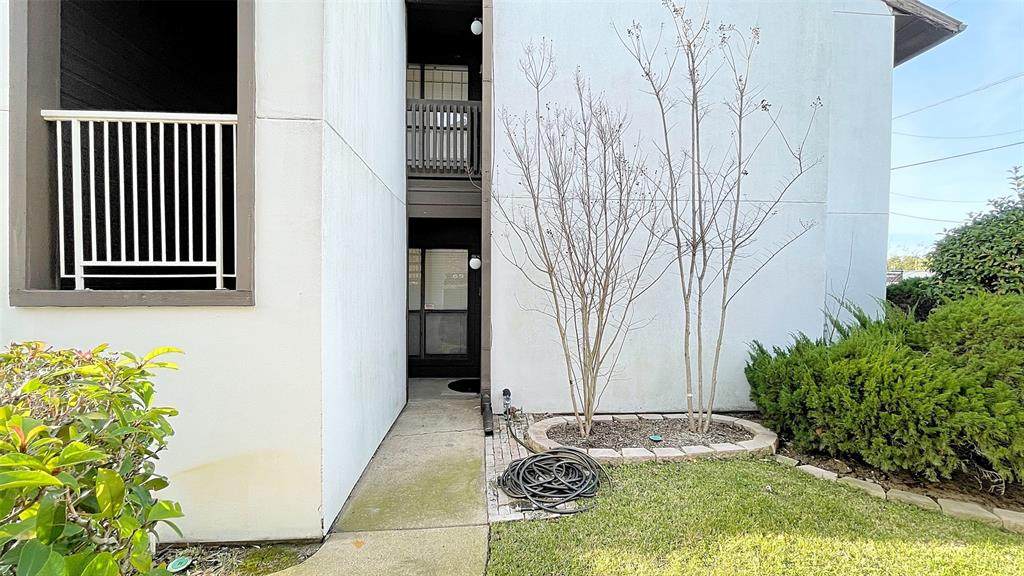 8020 Braesmain Drive - Photo 1