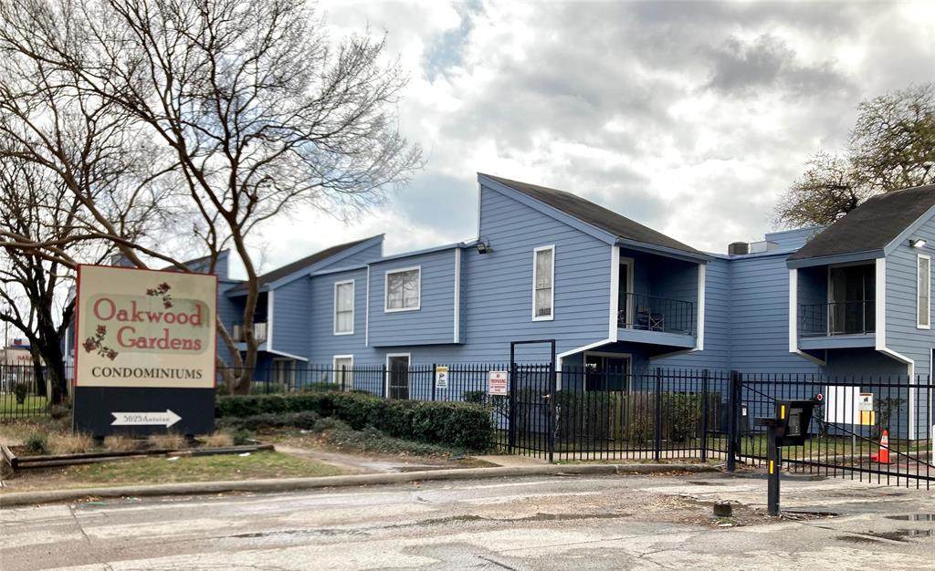 5625 Antoine Drive - Photo 1