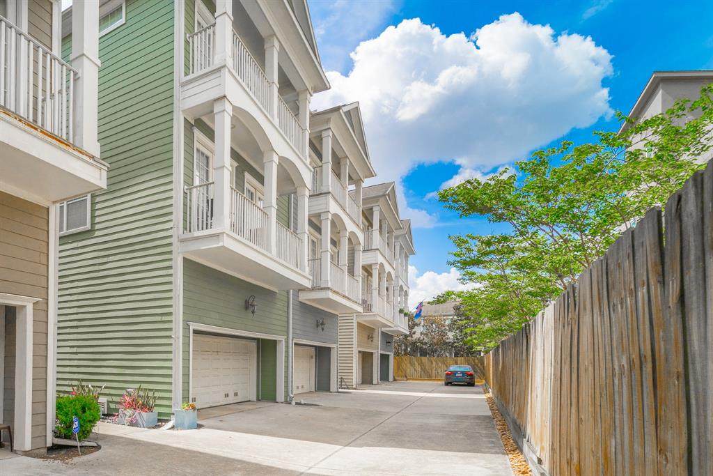1331 24th Street - Photo 1