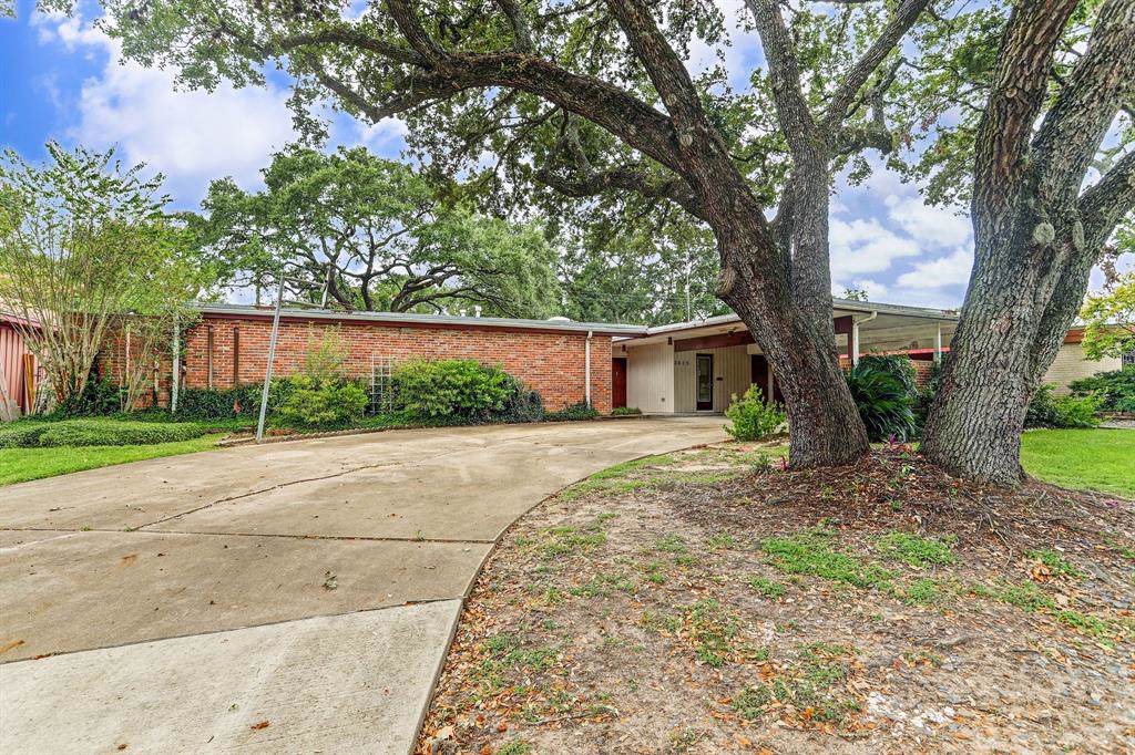 3615 Braeswood Boulevard - Photo 1