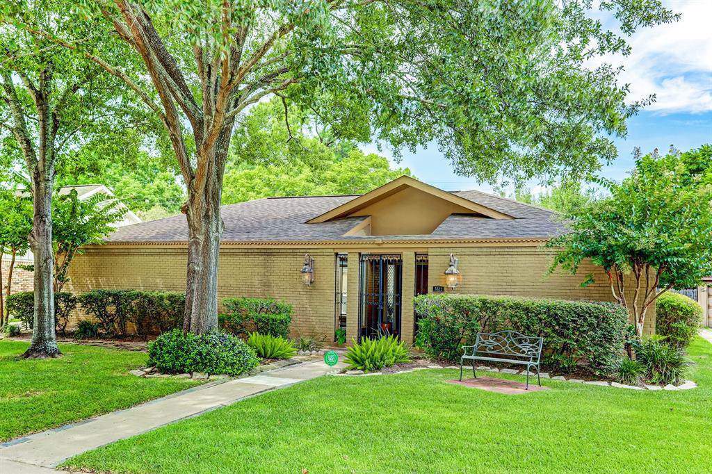 5522 Dumfries Drive - Photo 1