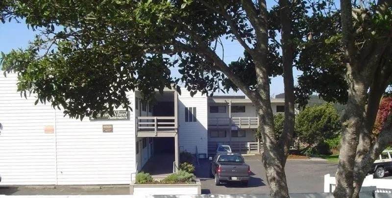809 Gaines St - Photo 1