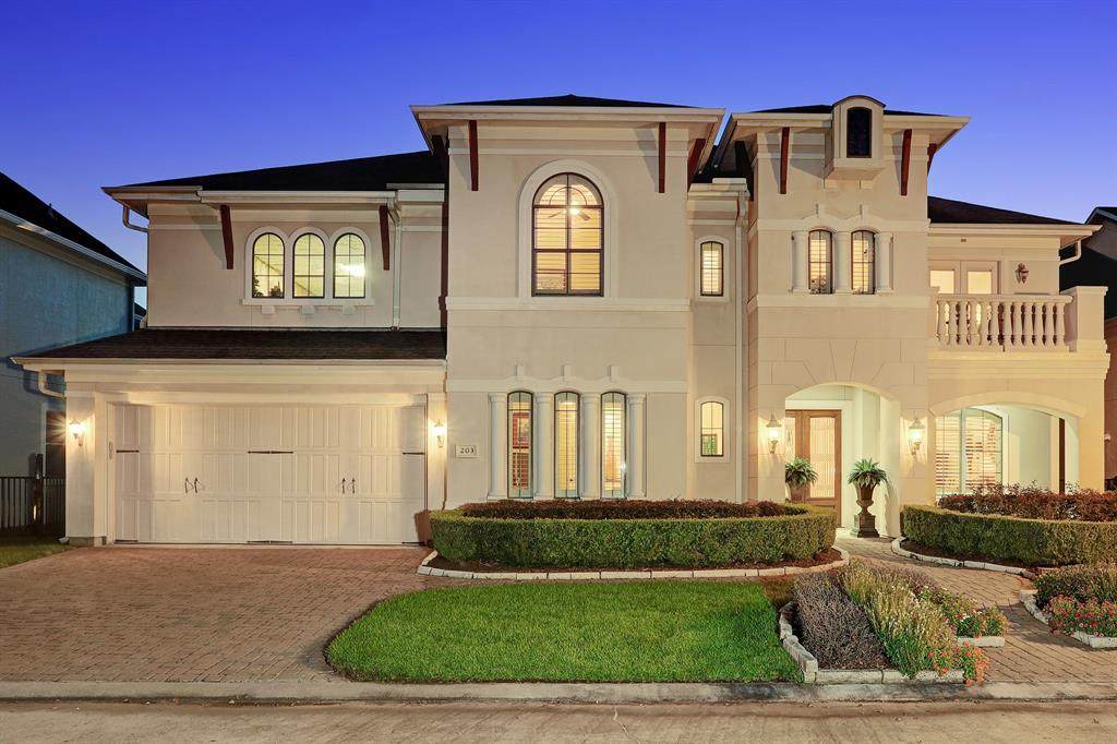 203 Blue Water Way - Photo 1