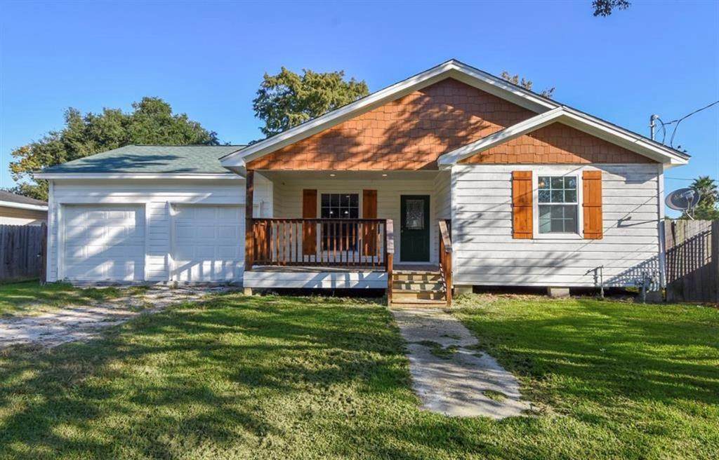 1004 Susan Street - Photo 1