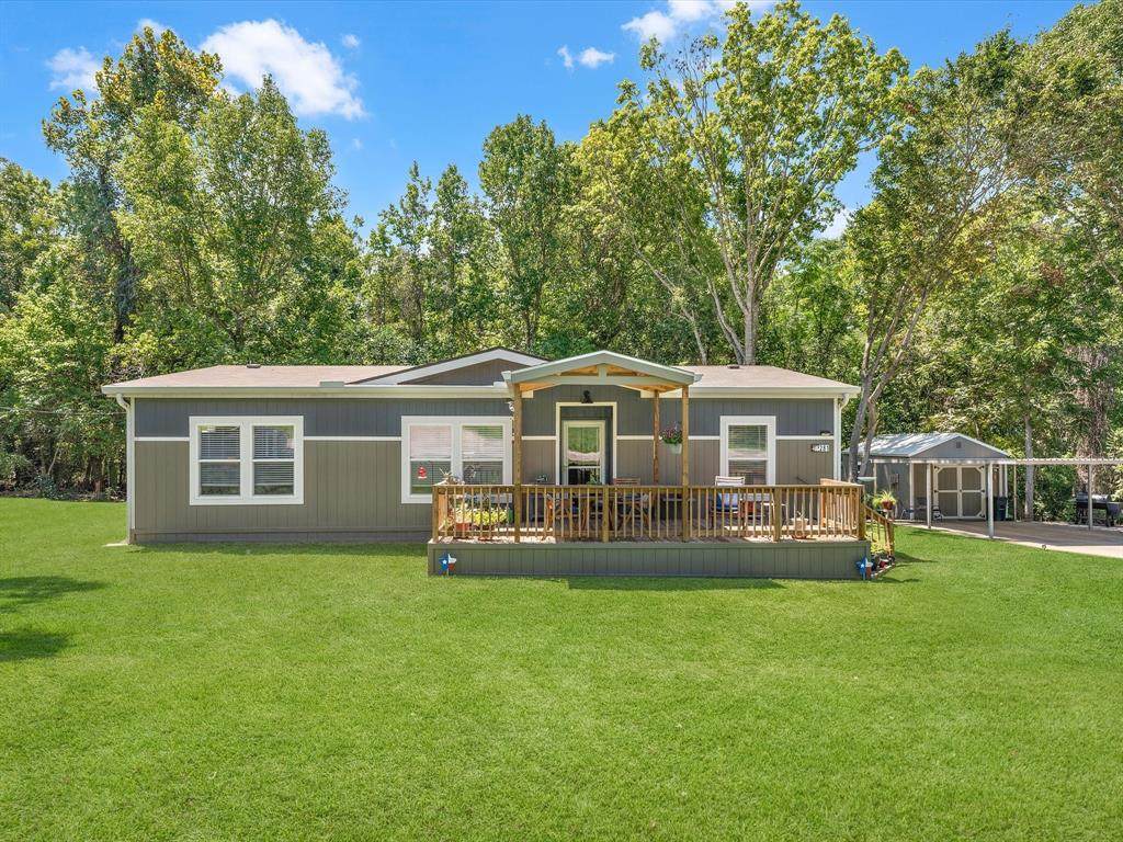 281 Southwood Shores Drive - Photo 1