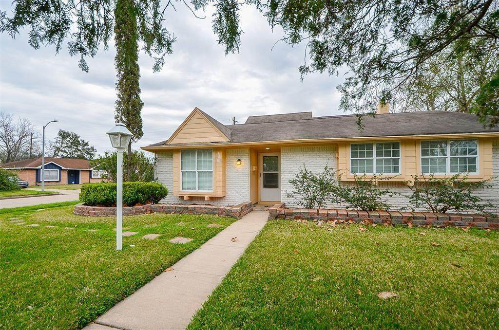 5747 Fontenelle Drive - Photo 1