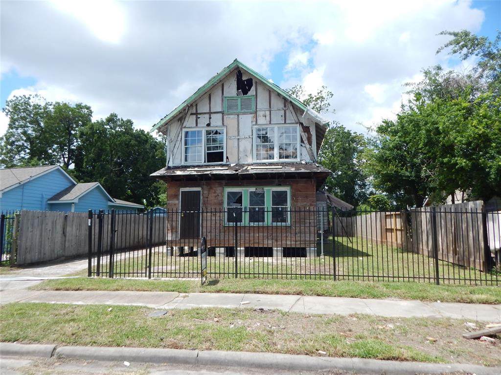 5109 Farmer Street - Photo 1