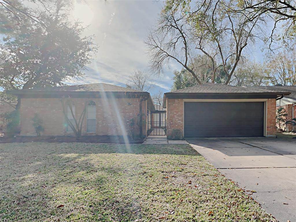 15806 Mill Point Drive - Photo 1