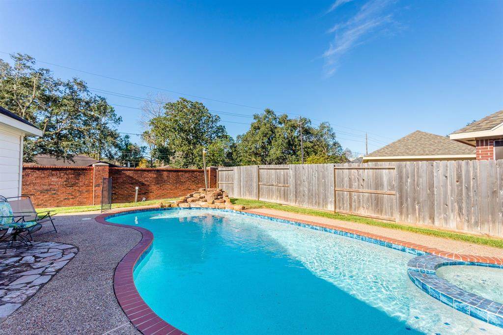 222 Brook Forest Trail - Photo 1