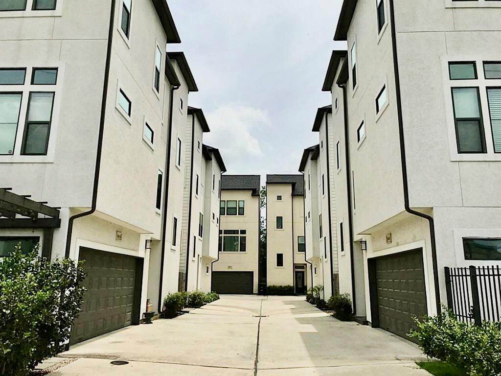 1014 24th Street - Photo 1