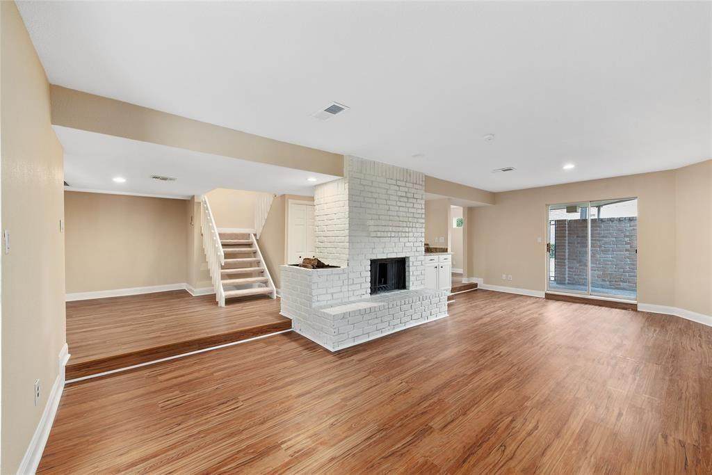 738 Country Place Drive - Photo 1